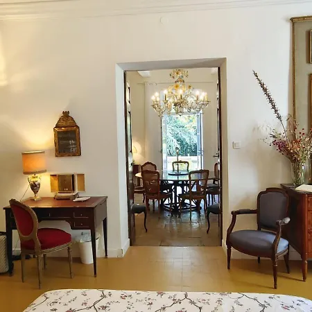 Rue Du Chateau A D'avignon Bed & Breakfast