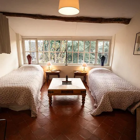 Rue Du Chateau A D'avignon Bed & Breakfast